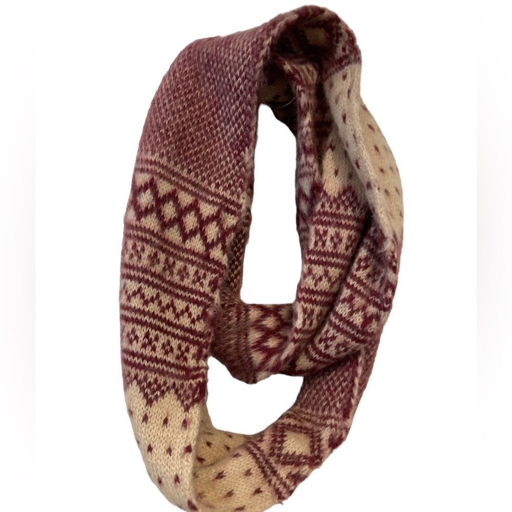 Andes gifts burgundy, and cream Nordic print alpaca blend infinity scarf